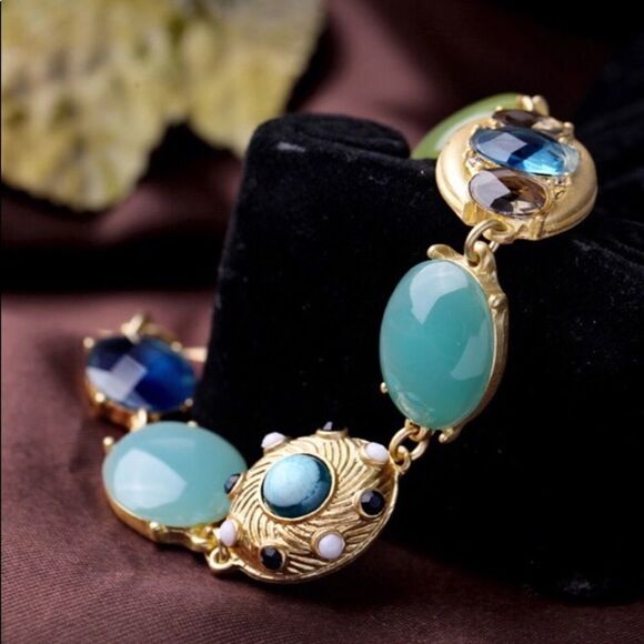 Baroque Cabochon Blue Green Jewel Link Gold Tone Toggle Closure Bracelet NWT - Picture 2 of 8